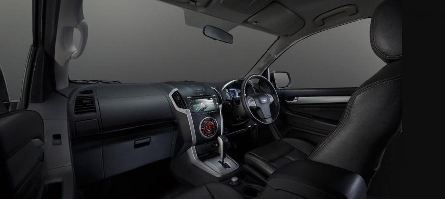  Isuzu MU-X 2013 года  (фото 27 из 30)